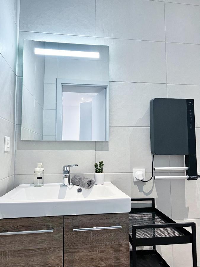La Mascotte Apartment แซ็ง-ลุยส์ ภายนอก รูปภาพ