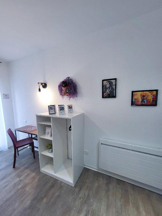 La Mascotte Apartment แซ็ง-ลุยส์ ภายนอก รูปภาพ